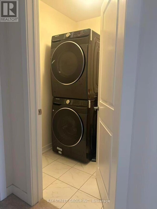 Photo du bâtiment - 124 Old Oak Ln