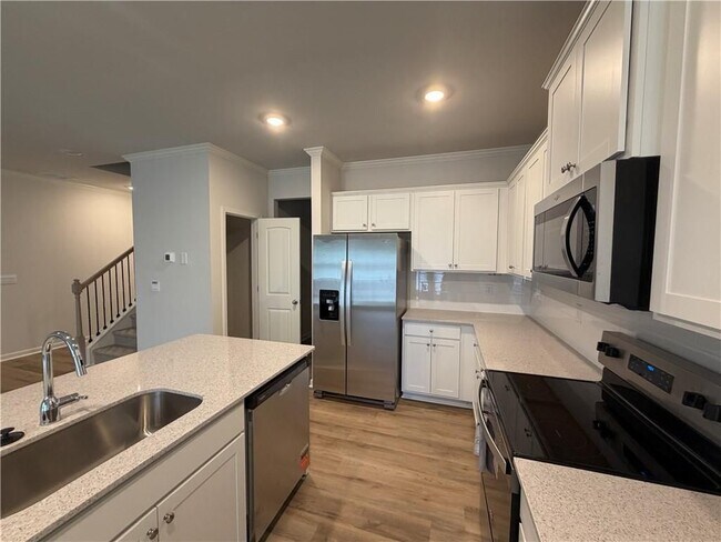 Building Photo - 36 Berryville Dr
