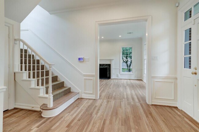 Foto del edificio - 6614 Auden St