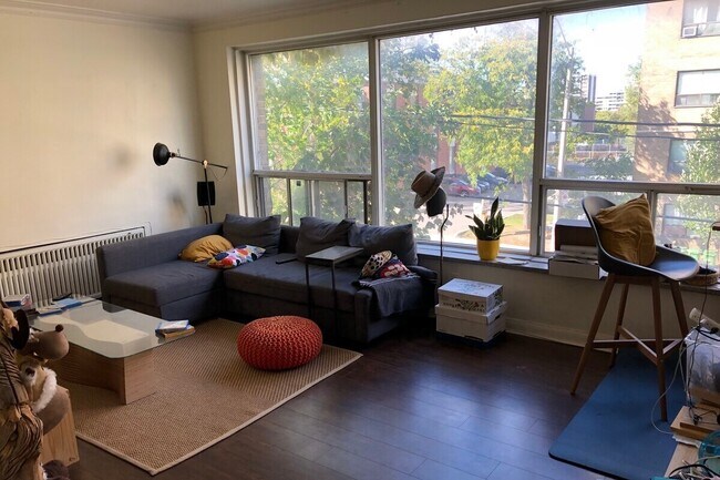 Salon - Prince Charles Terrace