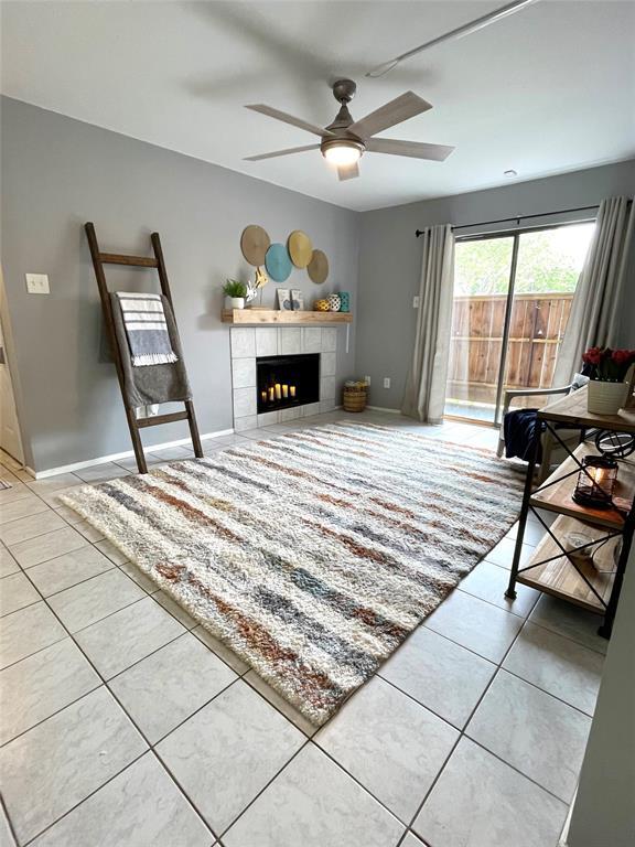 Foto del edificio - 3300 Pebblebrook Dr