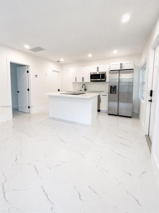 Foto del edificio - 3312 SW 1st Ave