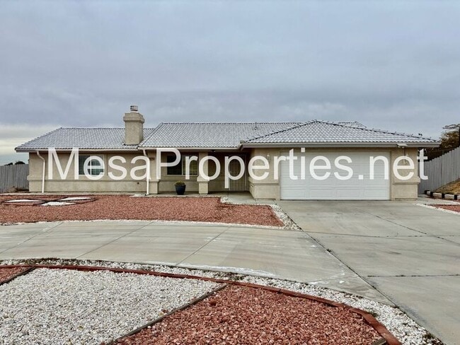 Foto del edificio - 14744 Hopland St