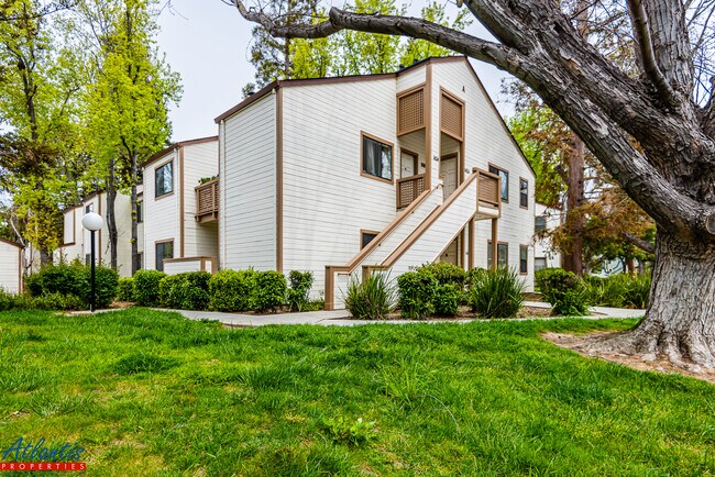 Building Photo - 1436 Rocklin Ct