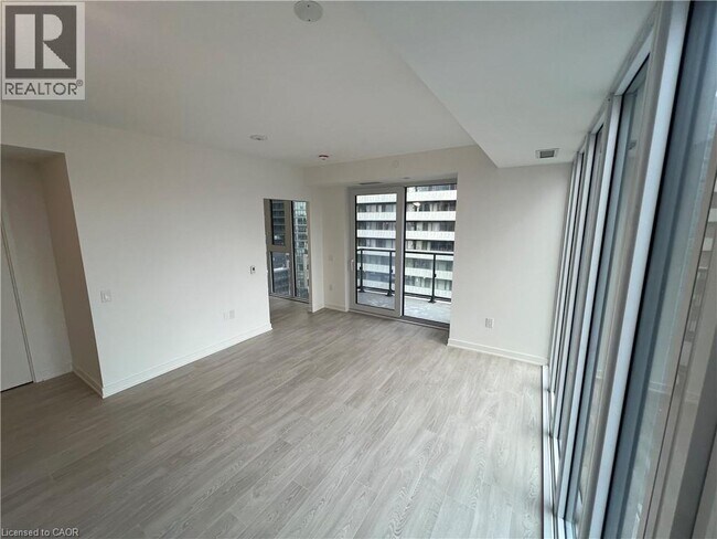 Building Photo - 634 Church St