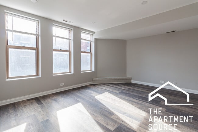 Building Photo - 745 W Gordon Ter