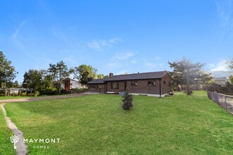 Building Photo - 220 Cunningham Dr