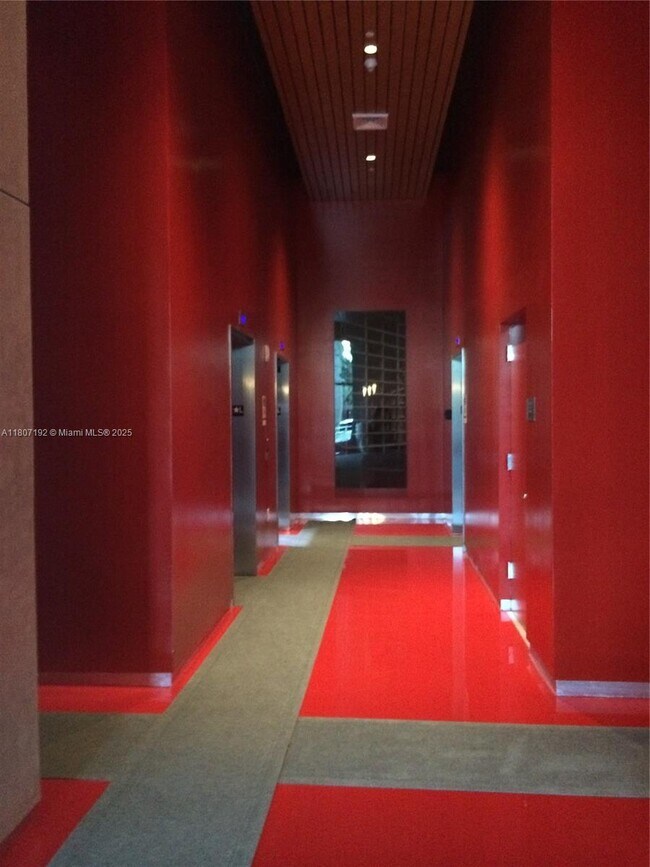 Foto del edificio - 1100 S Miami Ave