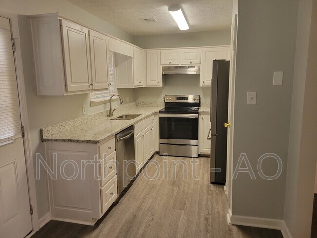 Foto del edificio - 148 Dukes Rd