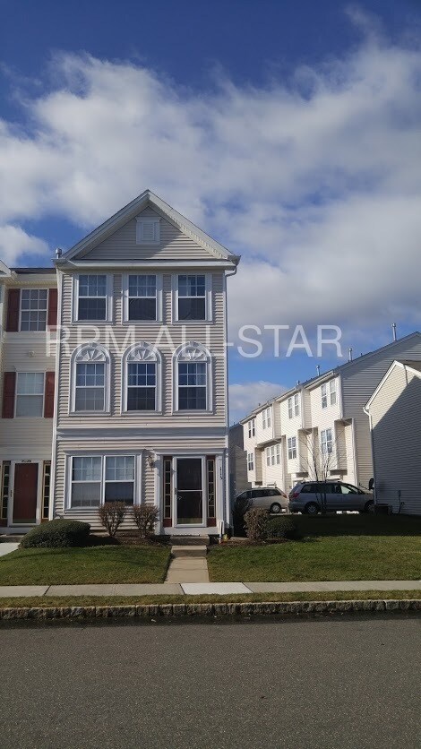 Primary Photo - 115 Giera Ct