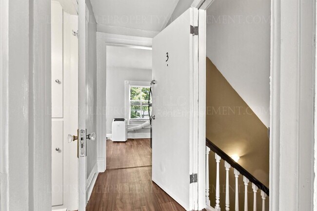 Foto del edificio - 319 W Lee St