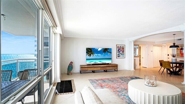 Foto del edificio - 3430 Galt Ocean Dr