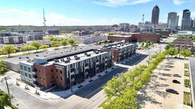 Foto del edificio - 450 SW 7th St