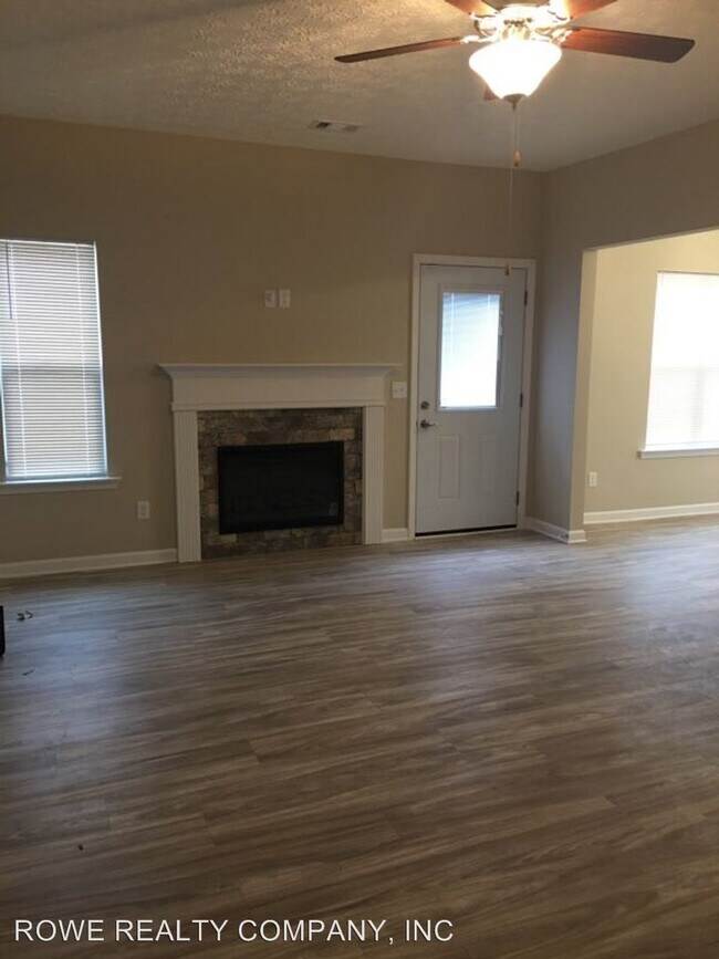 Building Photo - 3 br, 2 bath House - 7007 HUNTER HILL COURT