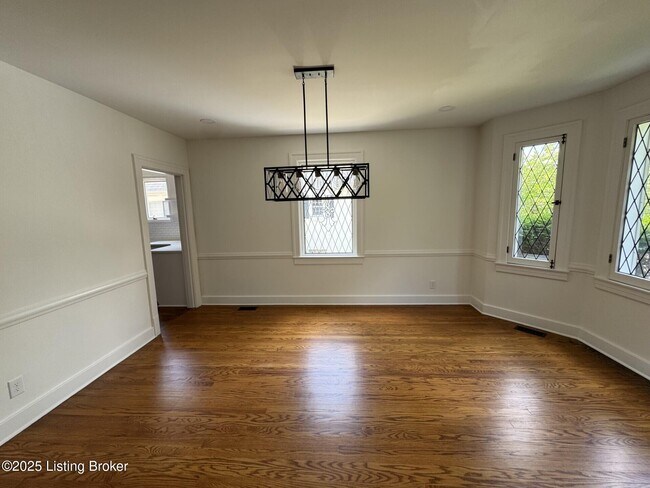Building Photo - 2904 Riedling Dr