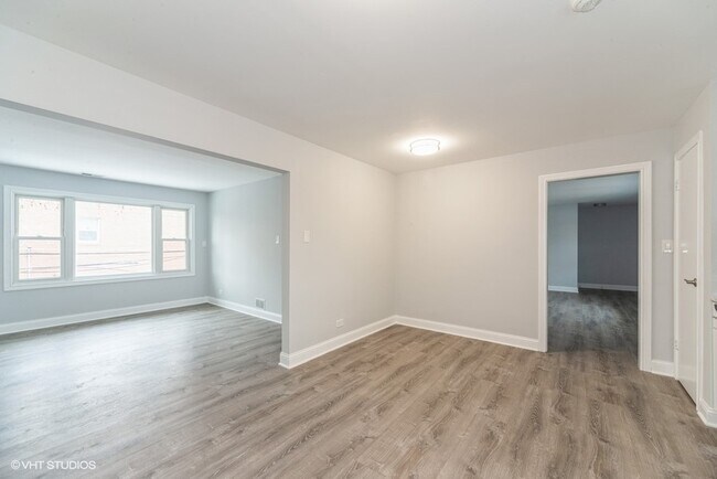 Building Photo - 4472 Lawn Ave