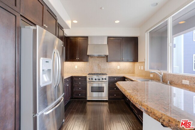 Foto del edificio - 6020 S Celedon Creek