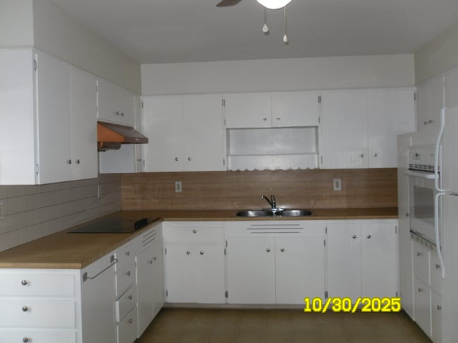 Building Photo - 3919 SE 168th Ave