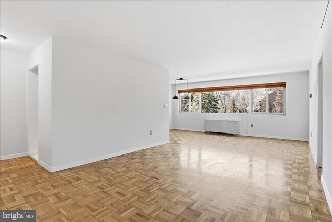 Foto del edificio - 4600 Connecticut Ave NW