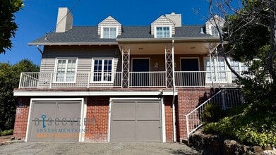 Building Photo - 1028 Hollywood Ave
