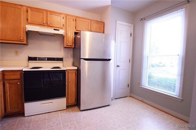 Building Photo - 7211 Shelton Ct