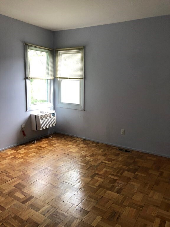 Building Photo - 280 Walden St