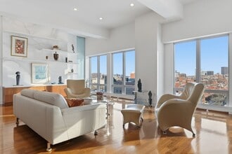 Building Photo - 360 Newbury St