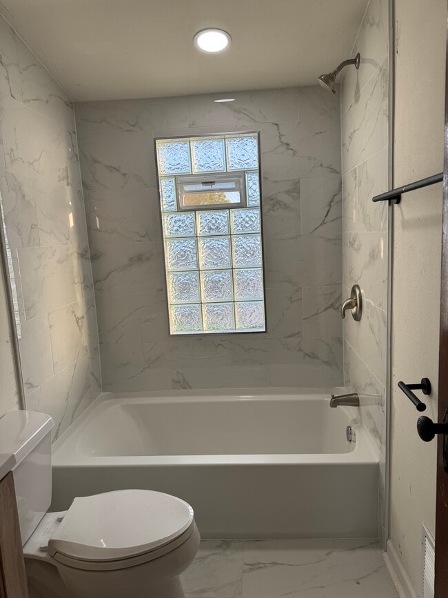 Building Photo - 1944 S 92nd St