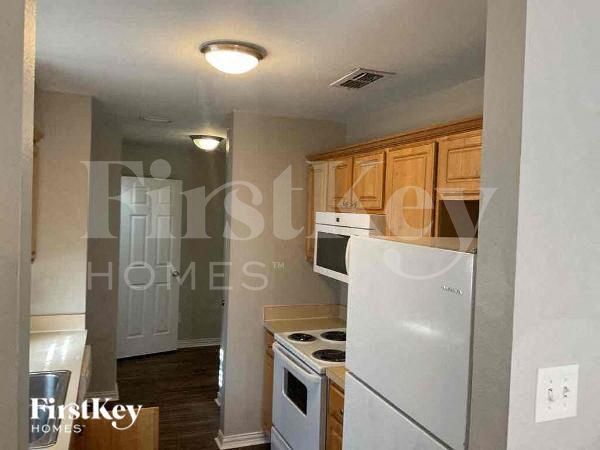 Building Photo - 1607 Coleman St