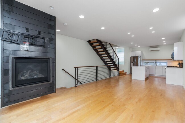 Foto del edificio - Stunning 3BR/2BA home in Seattle’s Magnolia Neighborhood