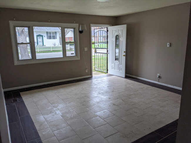 Building Photo - 4103 Aspen