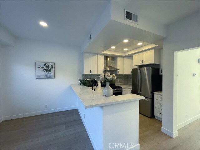 Foto del edificio - 330 Fallingstar