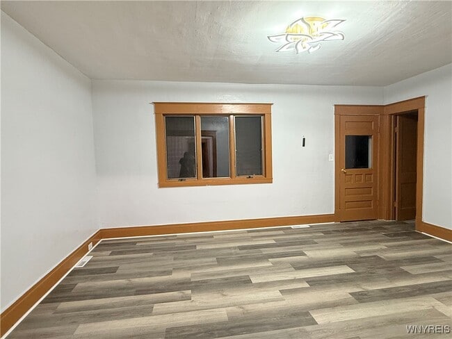 Building Photo - 111 Dempster St