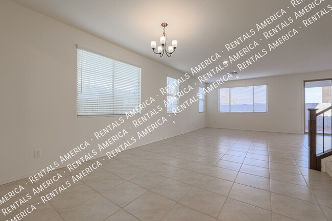 Foto del edificio - 10036 E Tiburon Ave