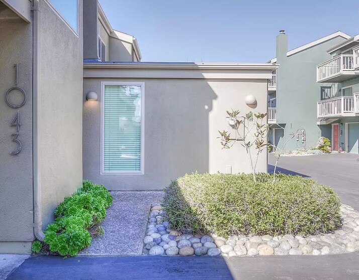 Foto principal - 1043 Highland St