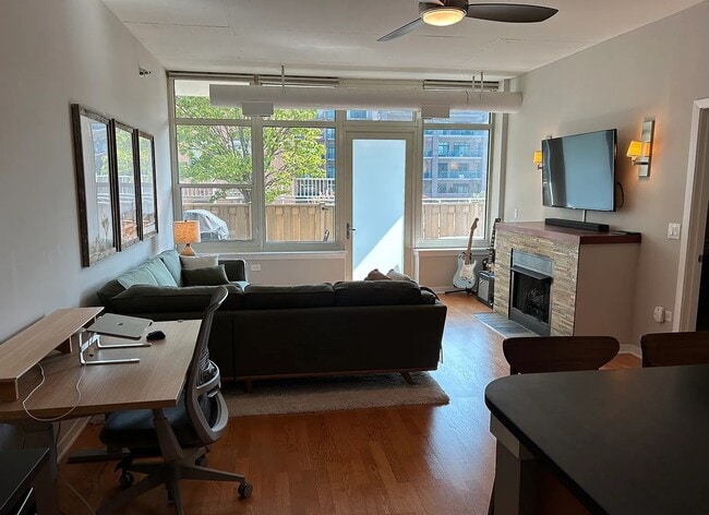 Foto del edificio - Premium Unit Available Now