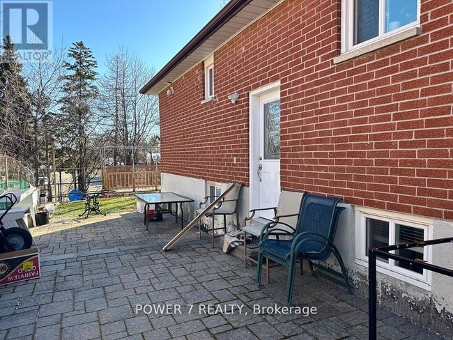 Building Photo - 23 Cleethorpes Blvd