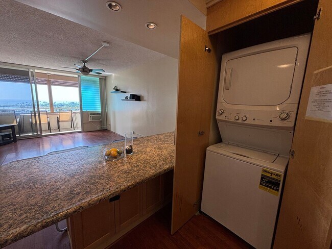 Foto del edificio - 1676 Ala Moana Blvd