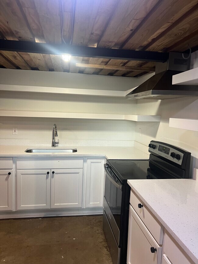 Foto del edificio - 4216 Poinsetta Dr