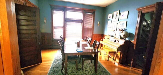 Foto del edificio - 900 Laurel Ave