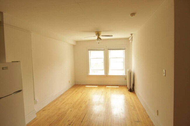 Foto del edificio - 509 N Lake St