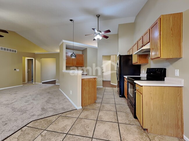 Foto del edificio - 1365 Lamplighter Ln