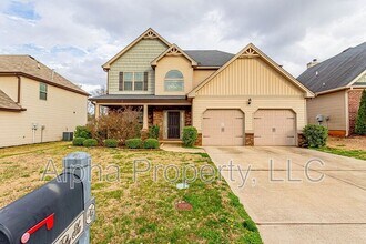 Building Photo - 256 Oak Branch Dr