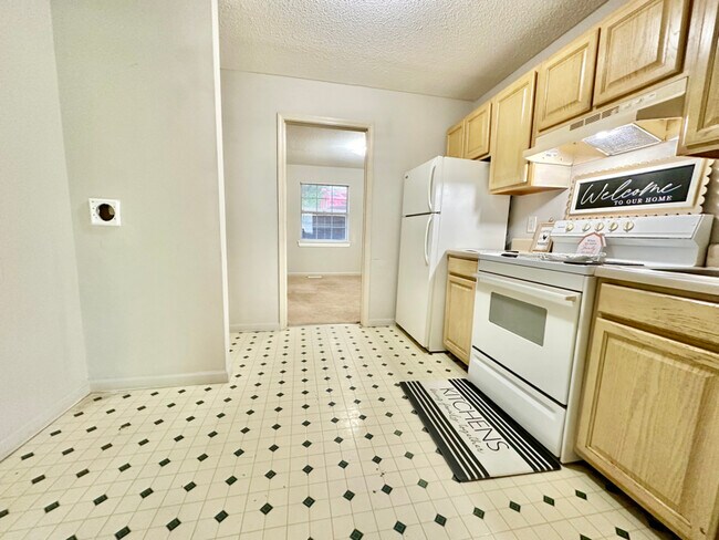 Foto del edificio - 102 Carter Sells Rd