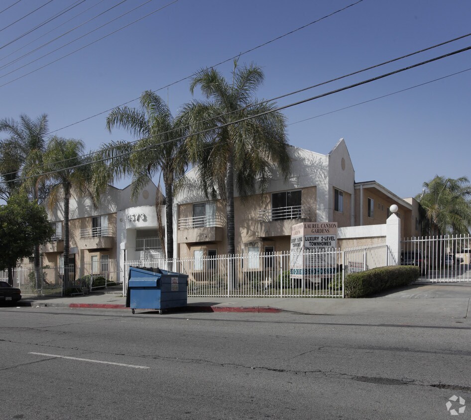 Foto del edificio - Laurel Canyon Gardens