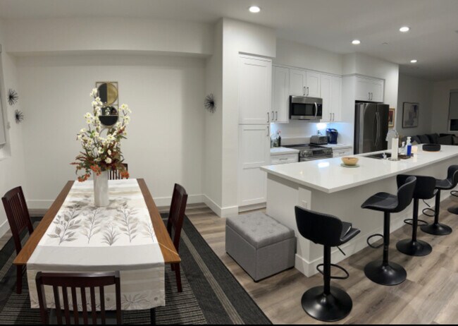 Building Photo - 451 Semillon Ln