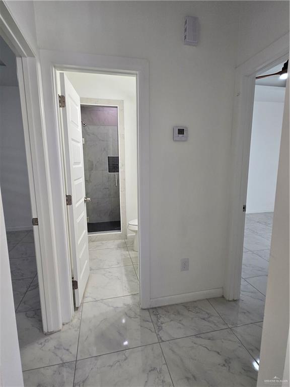 Building Photo - 14 W Woodson Dr