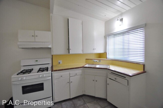 Foto del edificio - 1 br, 1 bath Apartment - 6417 Whitsett Ave...