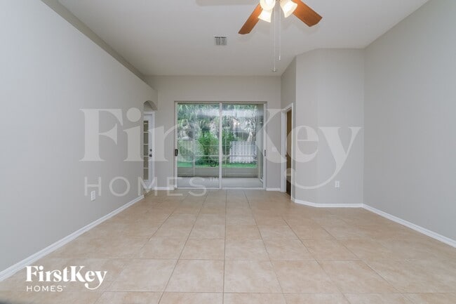 Foto del edificio - 10107 Arbor Run Dr