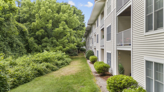 Building Photo - Bay Point Apartments